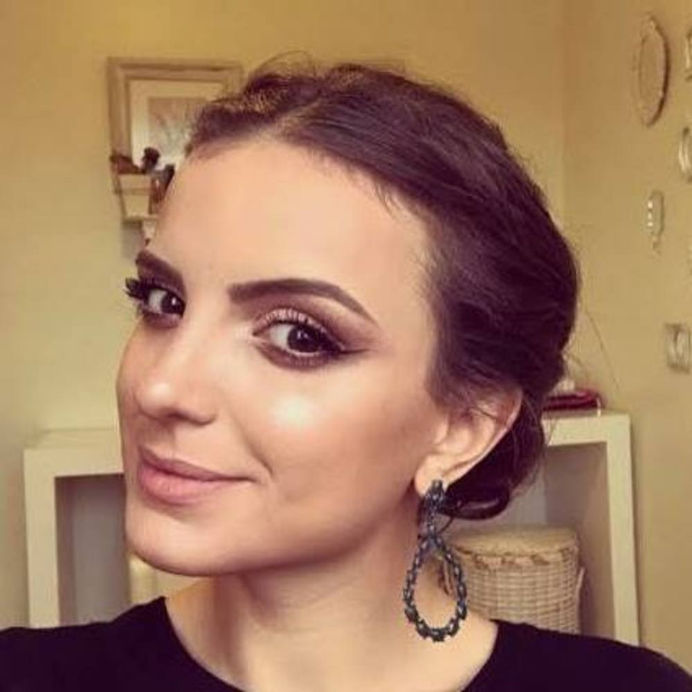 Meet your Posher, Anna victoria
